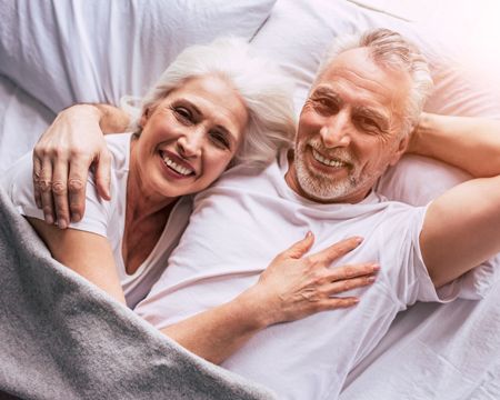 Embracing Intimacy in Later Years  -  Insights from Our Couple Therapist Dr. Woinoff